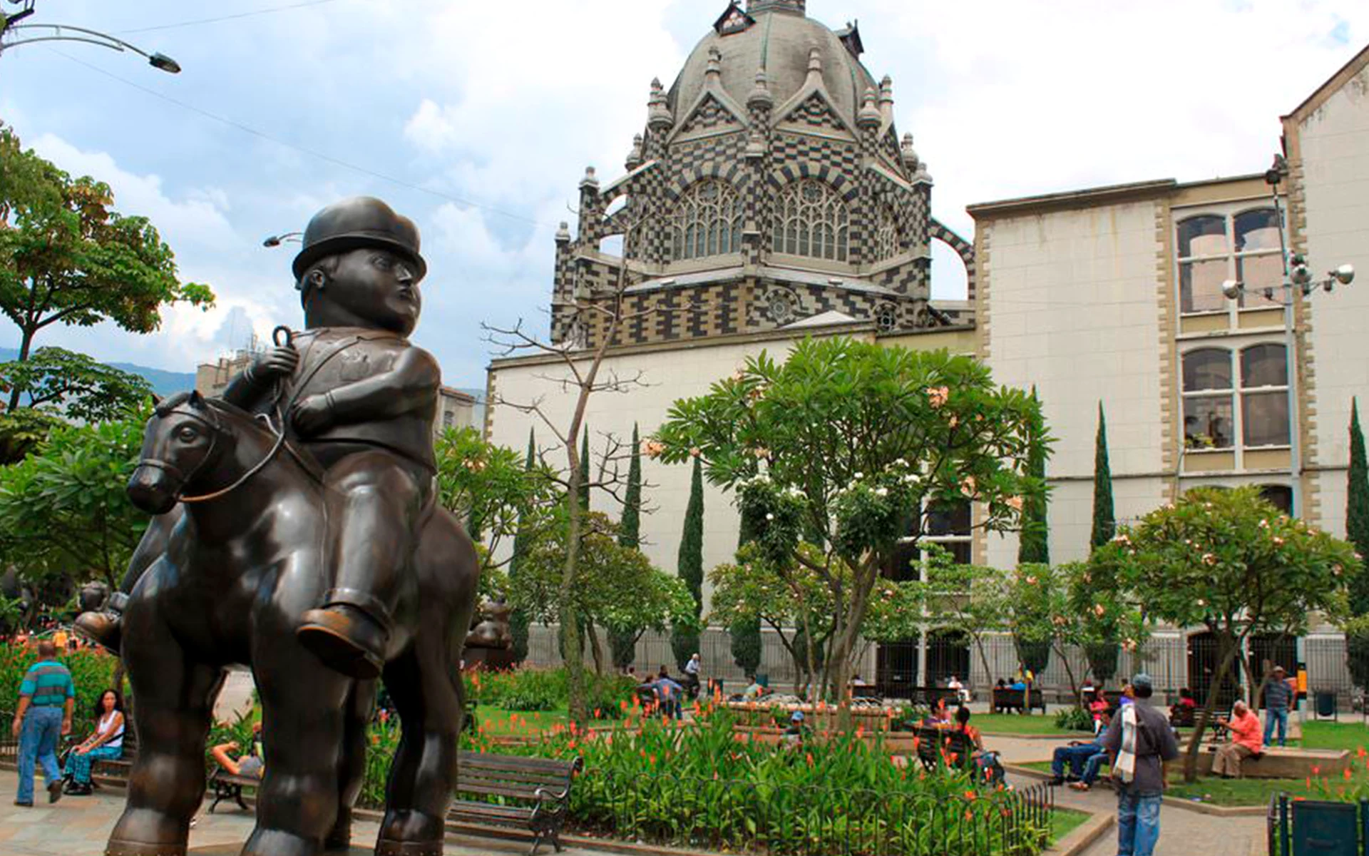 Tour combinado Medellín City y Comuna 13